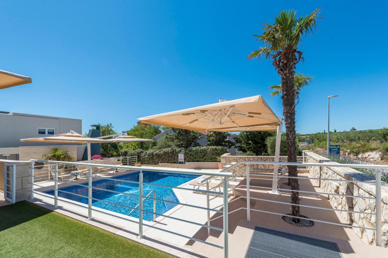 Pool Terrace Sea View Sarkic Apartman Novalja Kültér fotó
