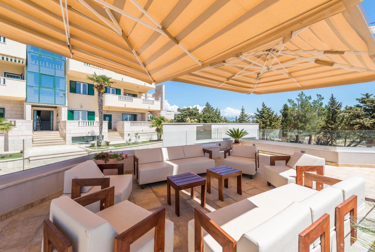 Pool Terrace Sea View Sarkic Apartman Novalja Kültér fotó